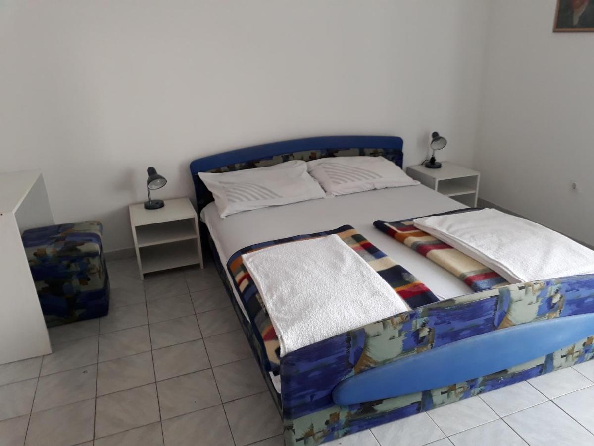 Apartments Sandi Pag Town Room photo